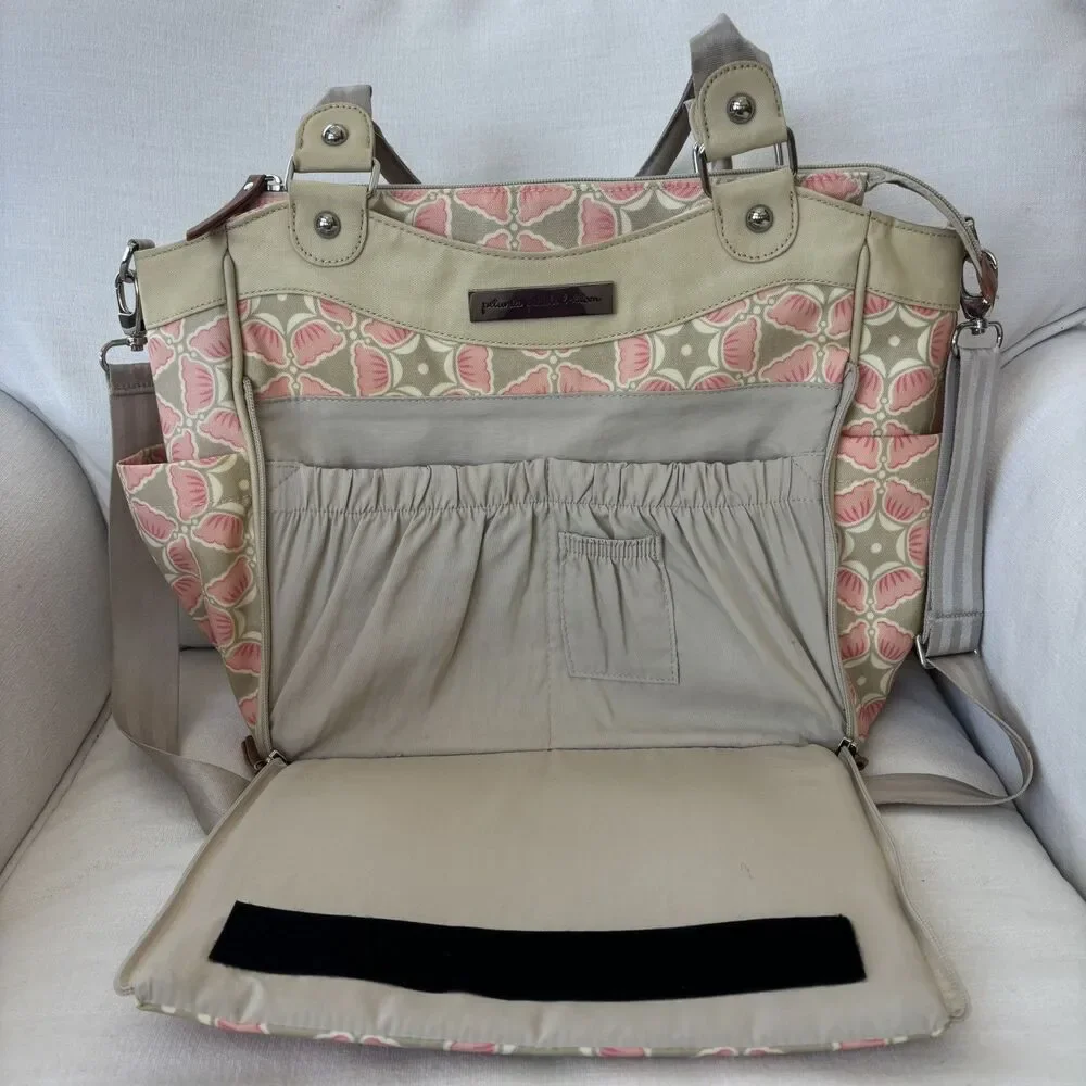 Petunia Pickle Bottom City Carryall Blooming Brixham Diaper Bag Pink Beige Chic